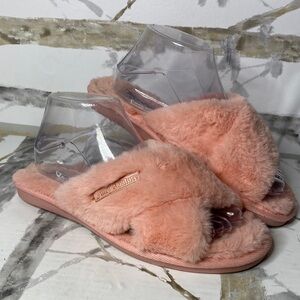 Juicy Couture Los Angeles California Fluffy Slide Slippers